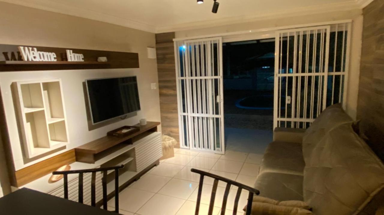 Casa De Praia Top! Beto Carrero, 500M Do Parque, Com Piscina E Sinuca, 1 Suite E 2 Quartos, 3Bwc, A 300M Da Praia, Churrasqueira E Estacionamento Privado Penha  Exterior photo